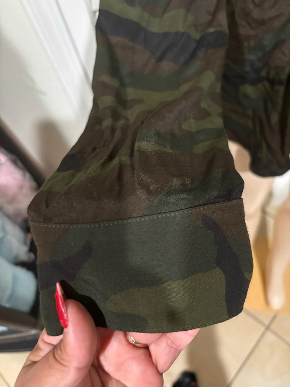 Women’s Camo Button-Front Shirt - Olive Green